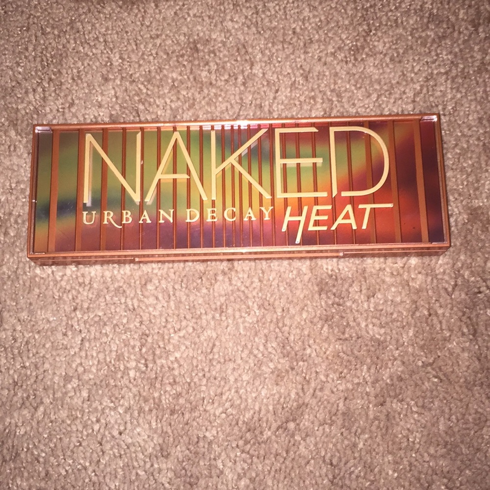 Urban Decay Heat pallet never used